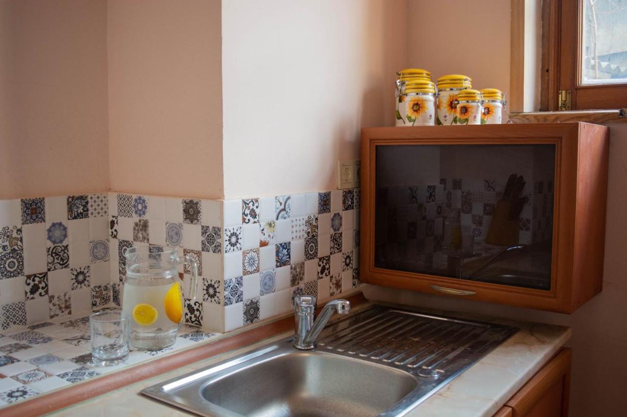 Sunflower Hotel Тбилиси Экстерьер фото
