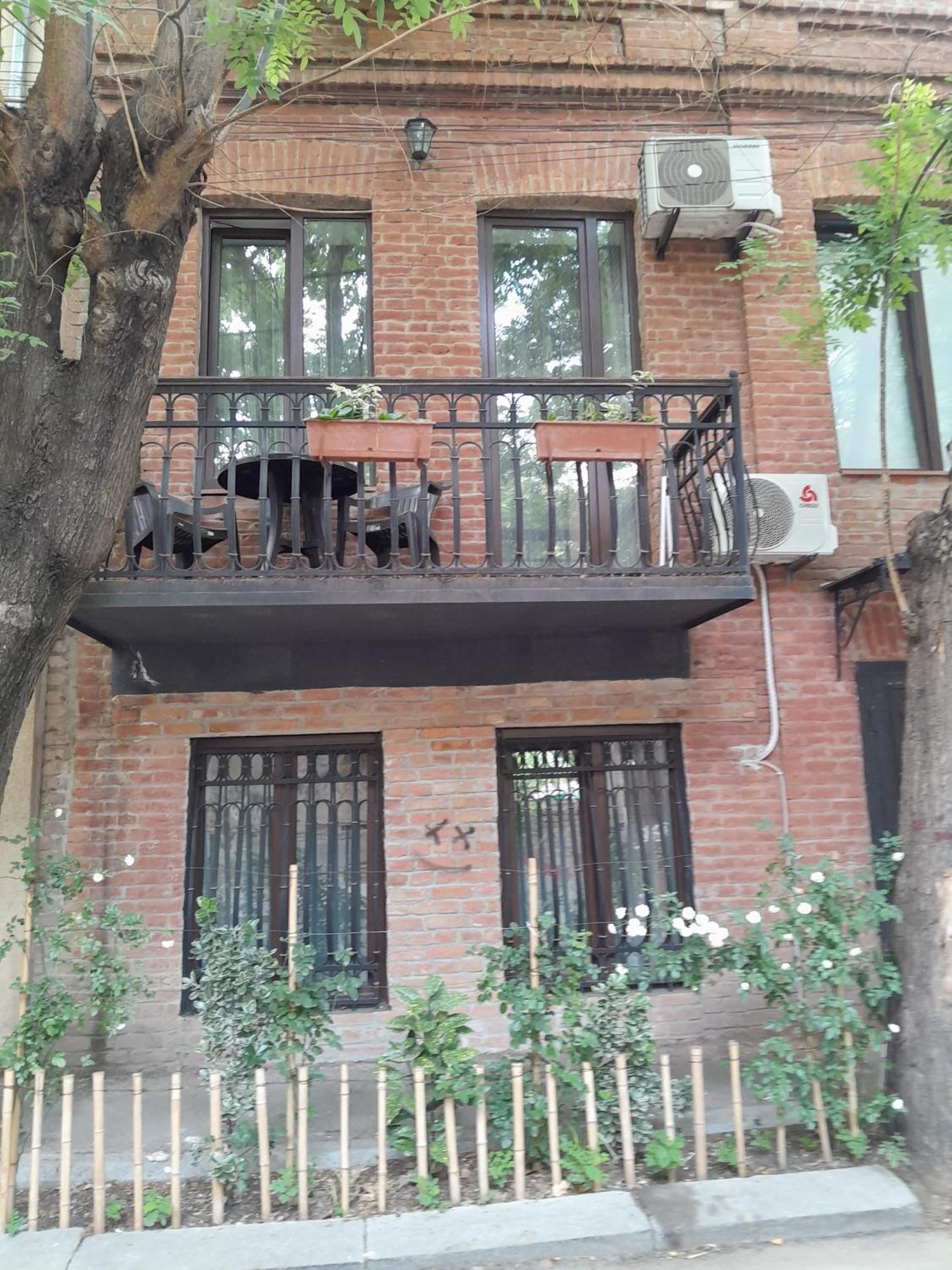 Sunflower Hotel Тбилиси Экстерьер фото